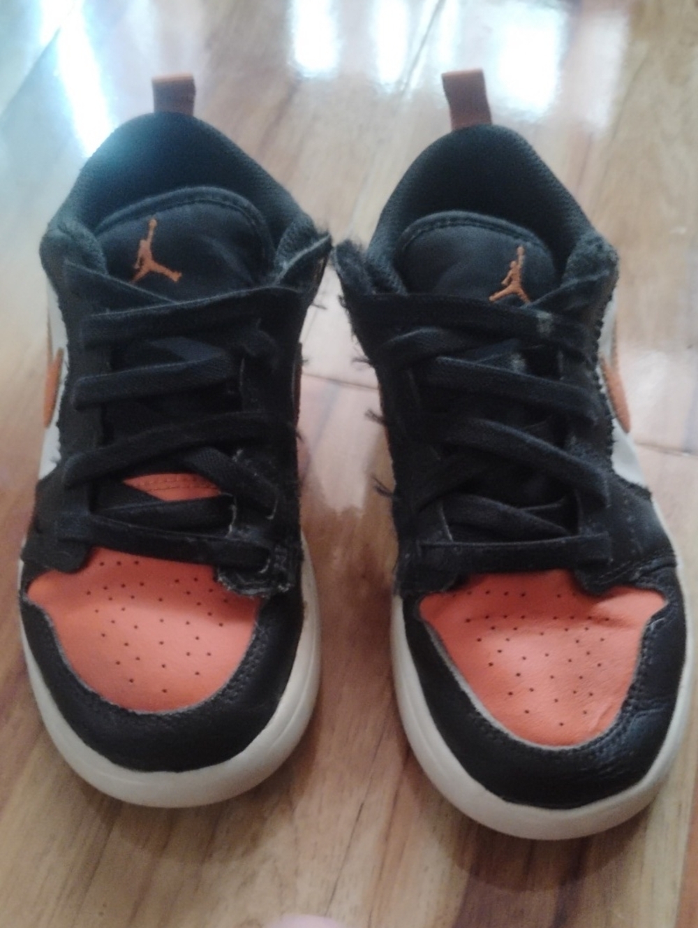 Jordan Kids Black & Orange Low-Top Sneakers